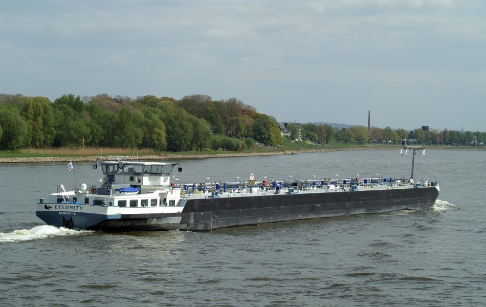 Eternity (ship, 2010) 004