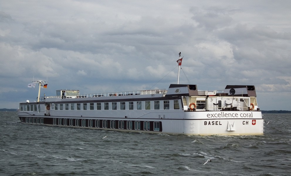 Excellence Coral (ship, 1998) 002