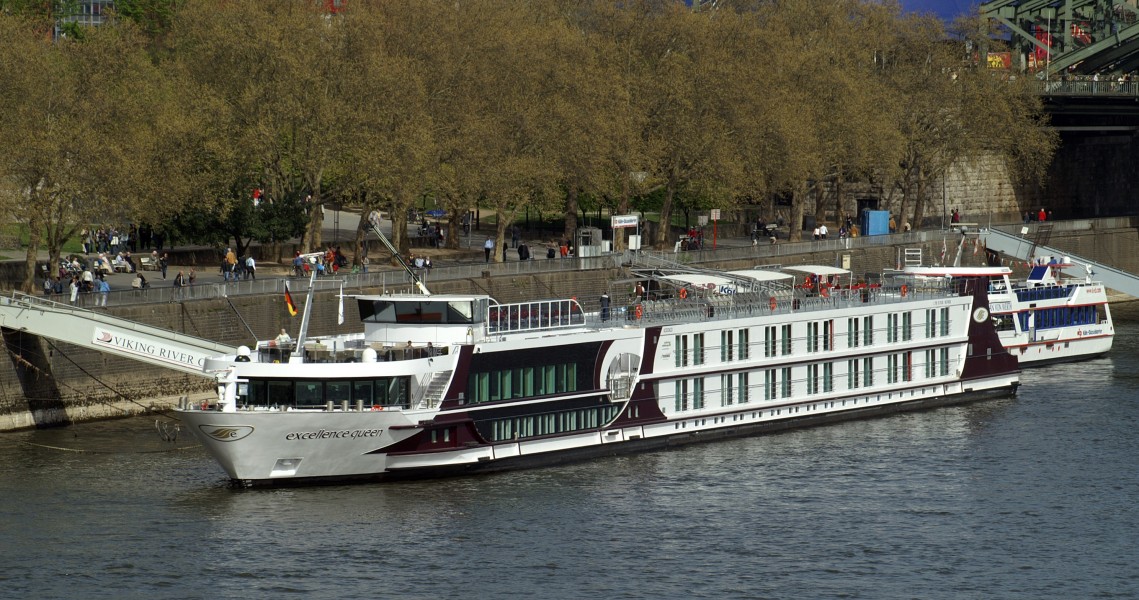 Excellence Queen (ship, 2011) 006
