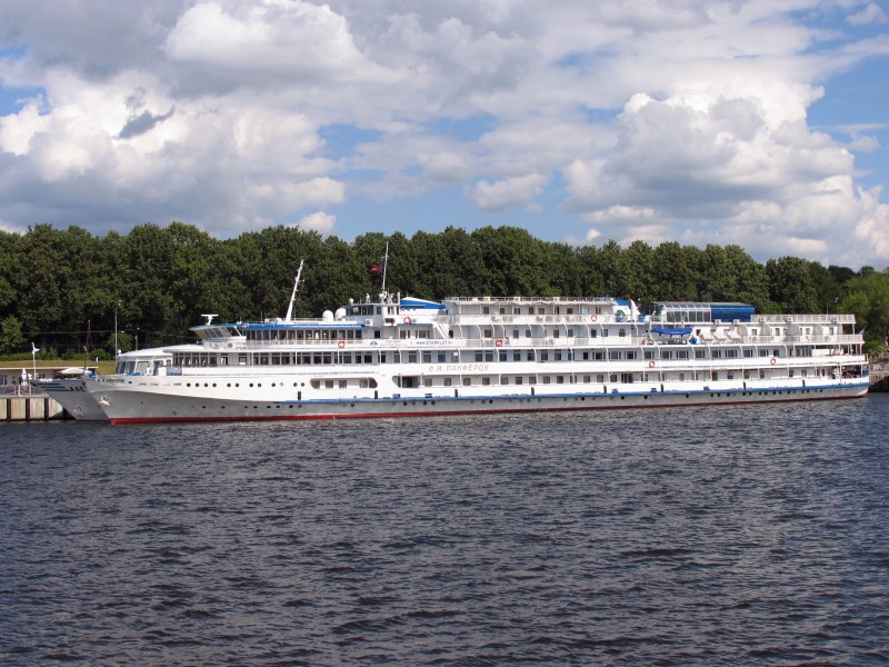 F.I. Panferov in North River Port 18-jul-2012 01