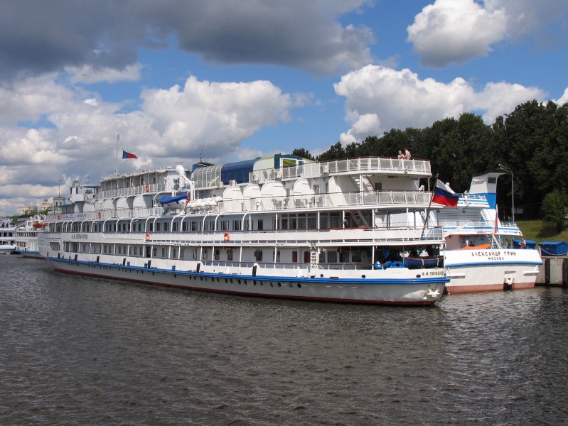 F.I. Panferov in North River Port 18-jul-2012 02