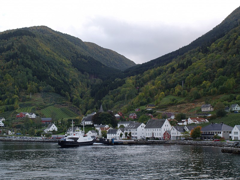 Fergeavgang i Utne, Ullensvang