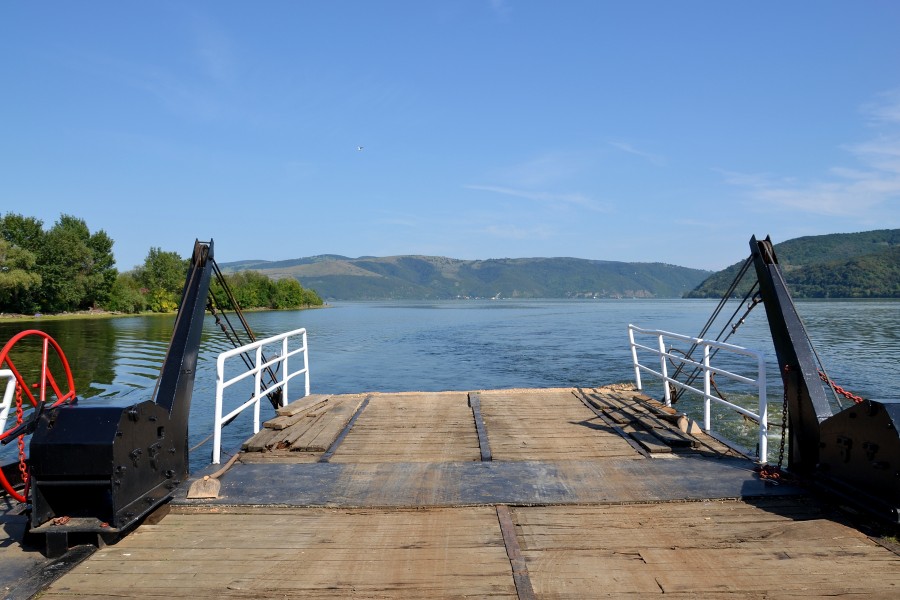Ferry Ram-Stara Palanka