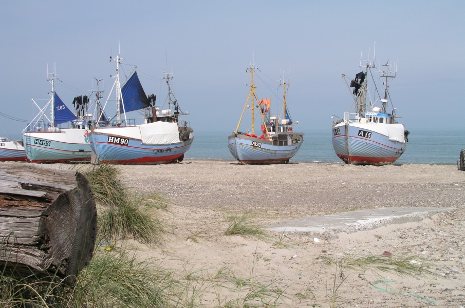 Fiskekuttere på torup strand 1