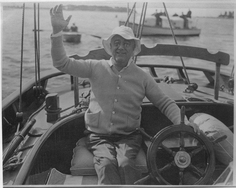 Franklin D. Roosevelt on Campobello Island - NARA - 196823