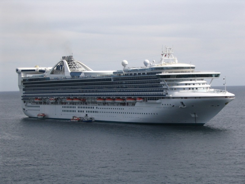 Golden Princess tendering in Cabo San Lucas