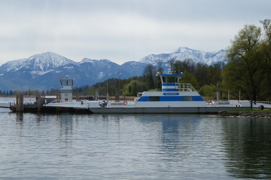 Gstadt am Chiemsee, Lakefront (1)