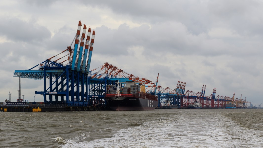 HB 2016-0607 photo38 Bremerhaven sea port