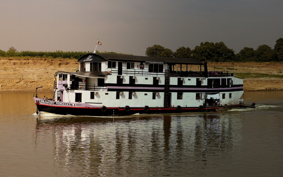 IRRAWADDY PRINCESS FERRY IRRAWADDY RIVER JOURNEY BAGAN TO MANDALAY MYANMAR FEB2013 (8499162189)