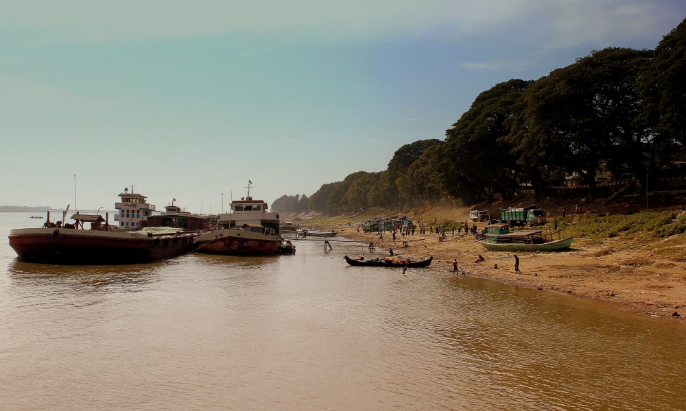 IRRAWADDY RIVER FERRY JOURNEY FROM BAGAN TO MANDALAY MYANMAR FEB 2013 (8582594408)