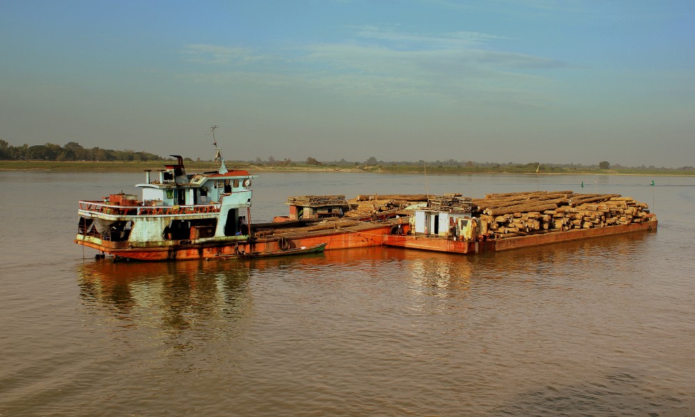 IRRAWADDY RIVER FERRY JOURNEY FROM BAGAN TO MANDALAY MYANMAR FEB 2013 (8595027610)