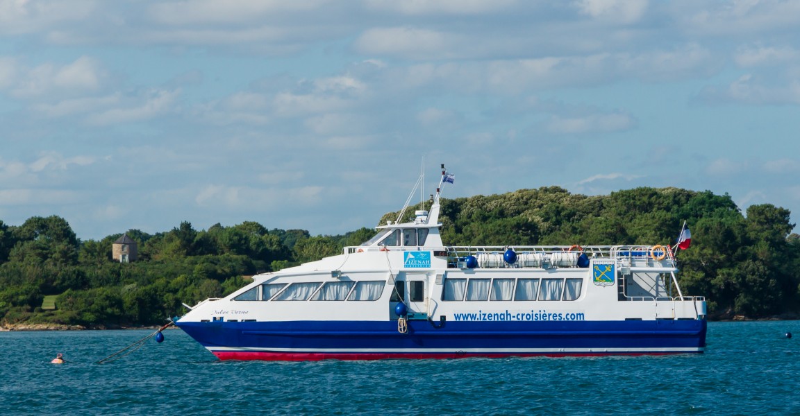 Izenah boat Jules-Verne Golfe Morbihan