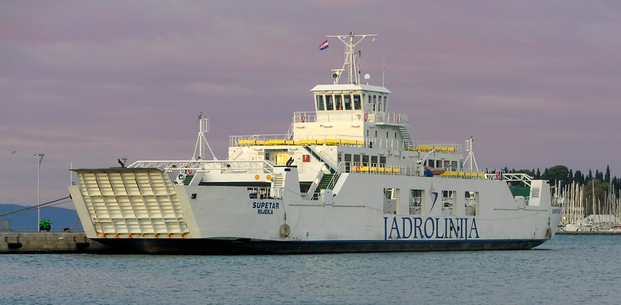 Jadrolinija supetar ferry