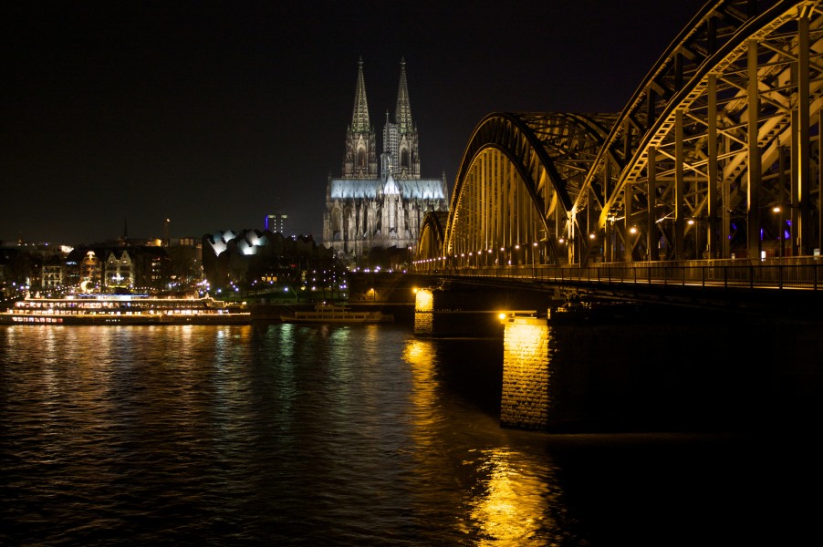 Kölner Dom bei Nacht 001