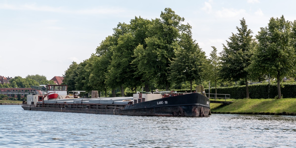 Lübeck, Elbe-Lübeck-Kanal, Binnenschiff -Labe 18- -- 2017 -- 0273