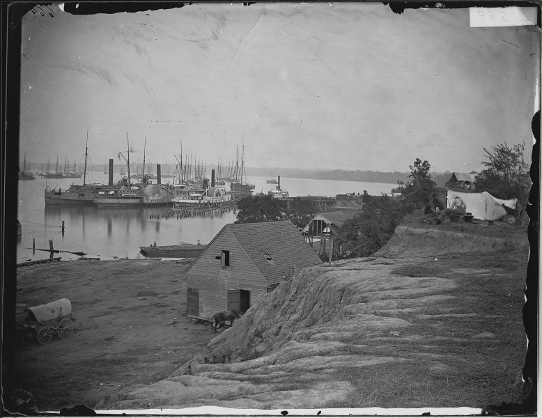 Landing at City Point, Va - NARA - 529303