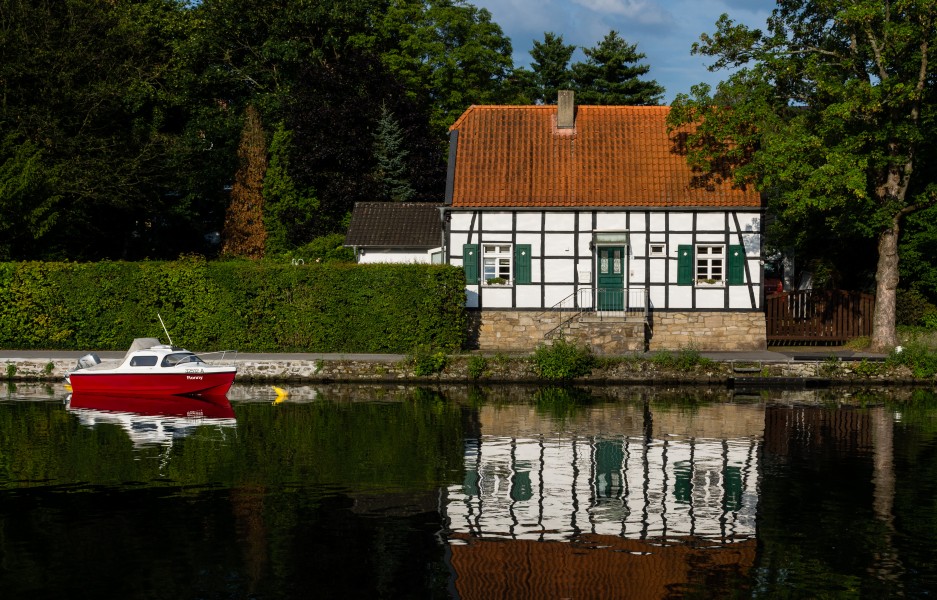 Leinpfad 1 Mülheim mit Boot