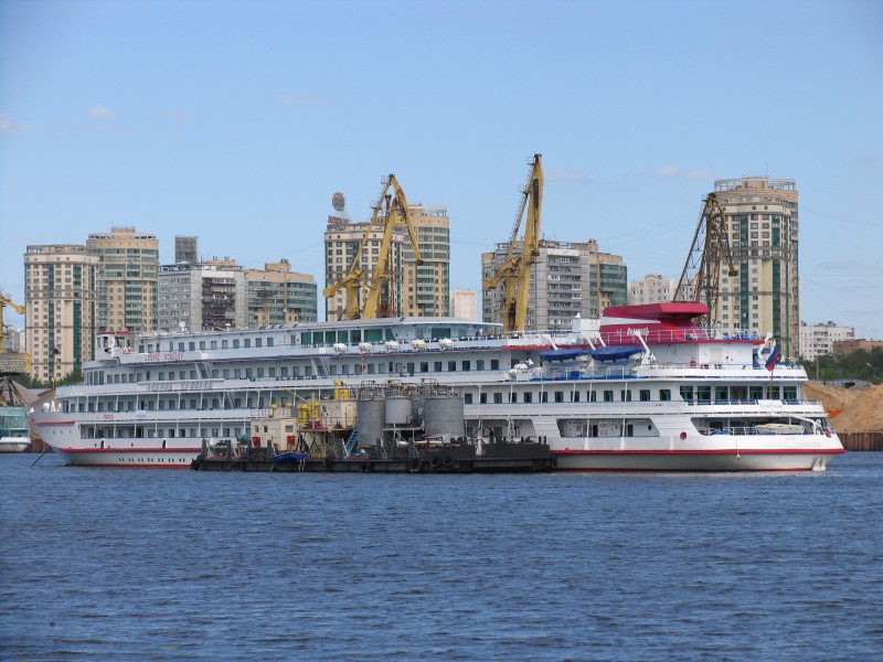 Leonid Sobolev on Khimki Reservoir 20-jun-2012 05