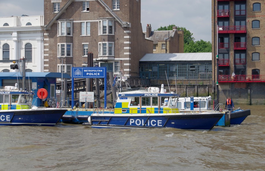 London MMB »0V0 Metropolitan Police Boats