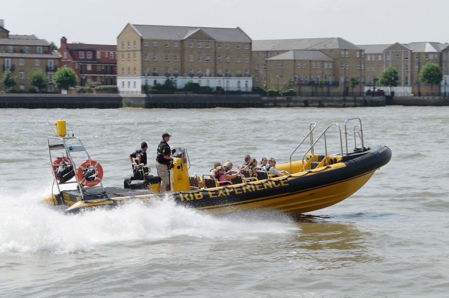 London MMB »1H8 River Thames and 