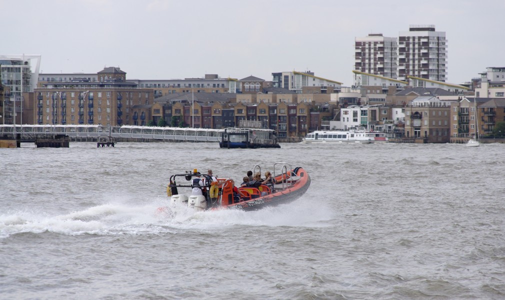 London MMB «M4 River Thames