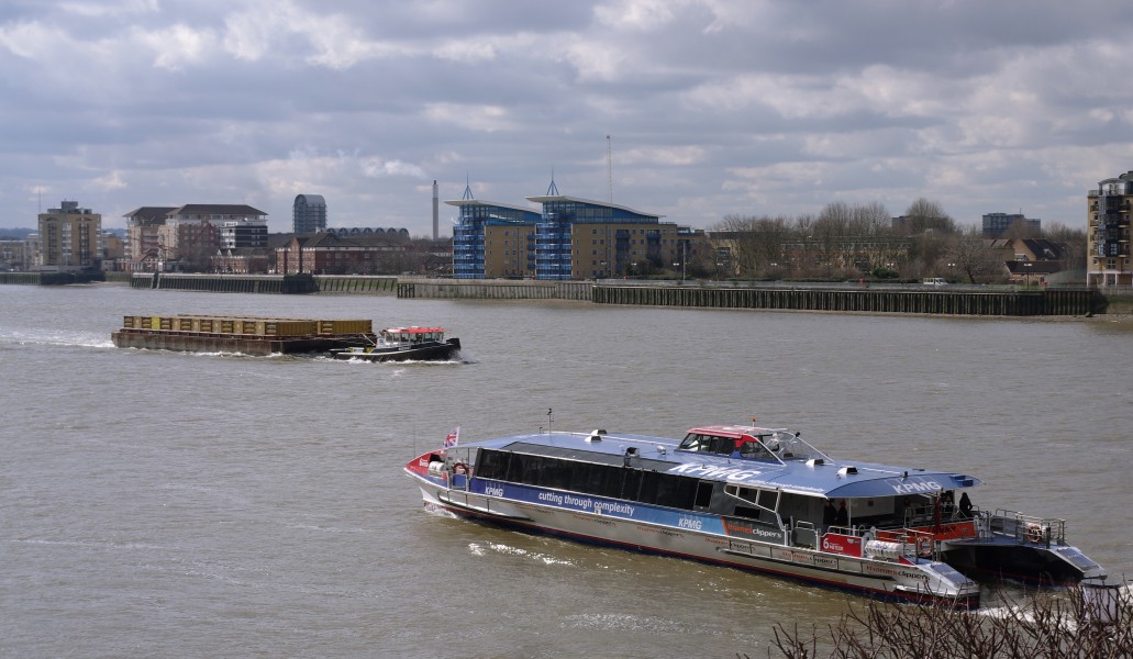 London MMB P6 River Thames
