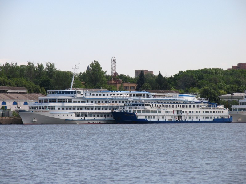 Marshal Koshevoy and Printsessa Anabella in North River Port 20-jun-2012 01