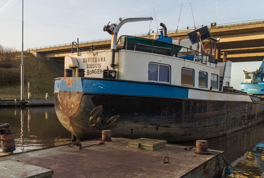 Motorschip en materieel van Waterwerken Nederland BV 08