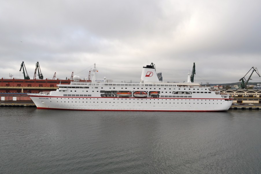 MS Deutschland-1