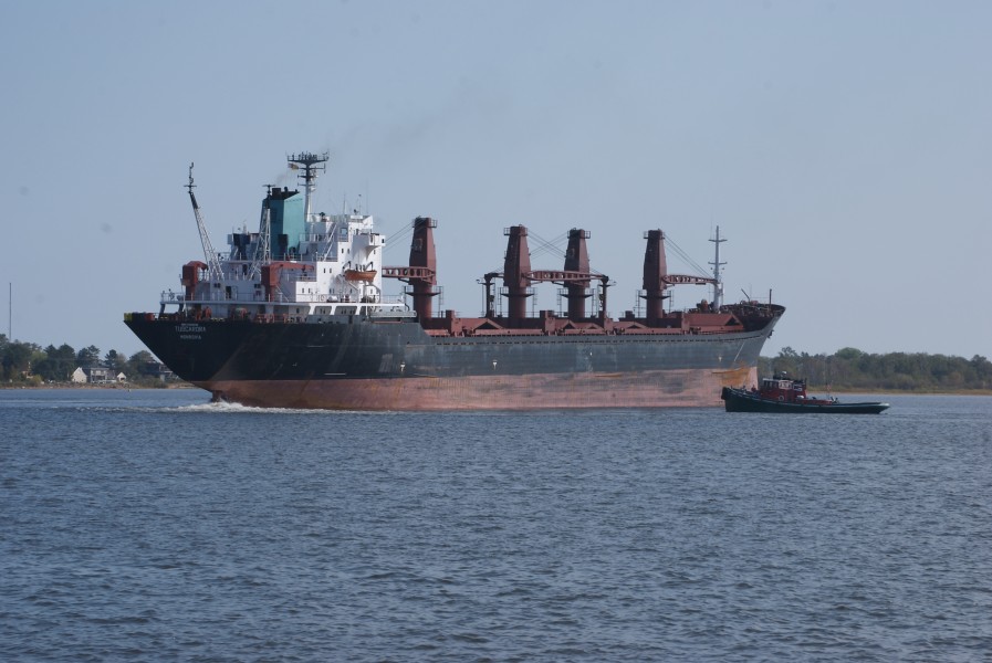 MV Tuscarora with tug assistance