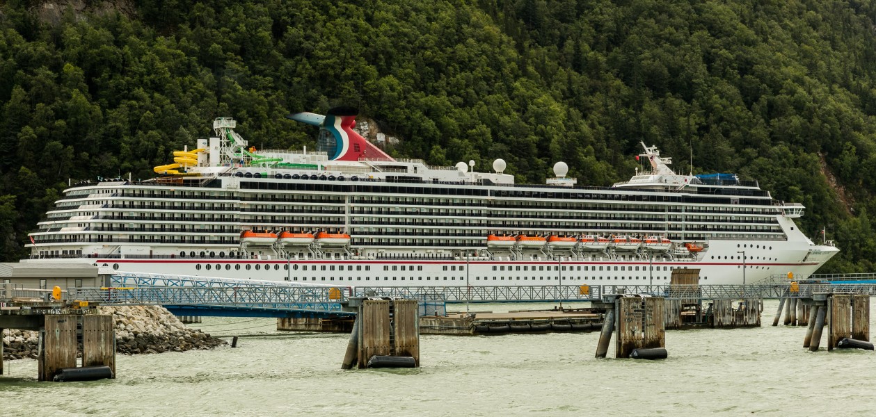 Navío Carnival Legend, Skagway, Alaska, Estados Unidos, 2017-08-18, DD 08