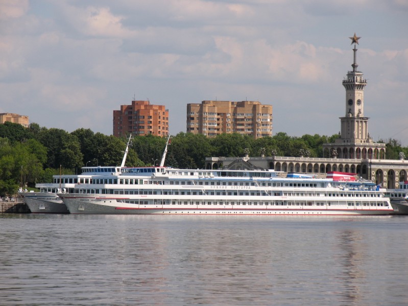 Nizhniy Novgorod in North River Port 25-jun-2012 01