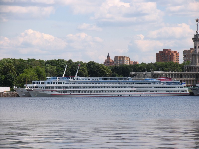 Nizhniy Novgorod in North River Port 25-jun-2012 02