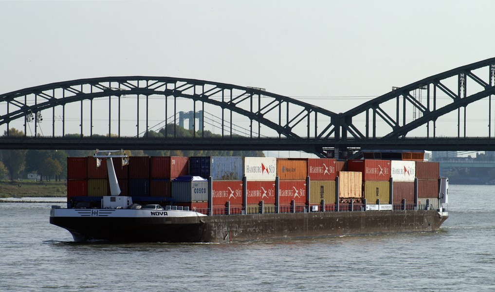 Nova (ship, 1998) 002