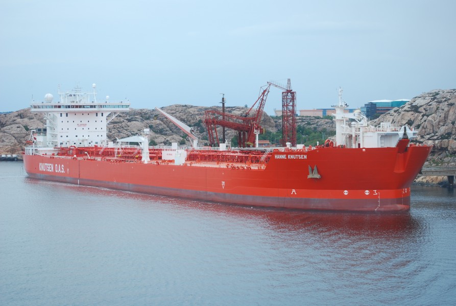 Oil tanker discharging