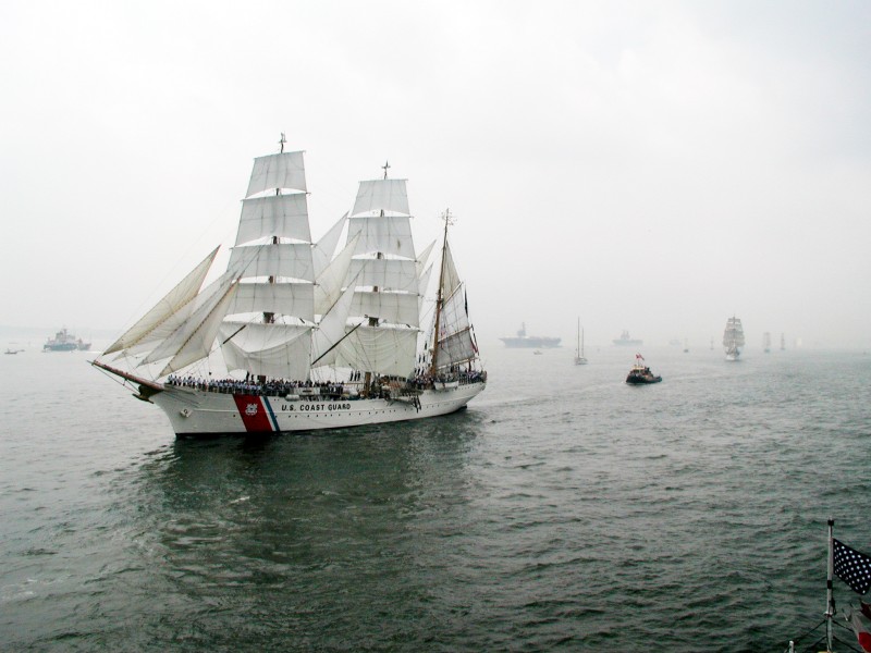 Opsail2000 parade