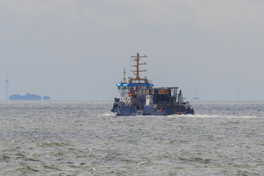Outer Weser near Bremerhaven 07-2016 photo3