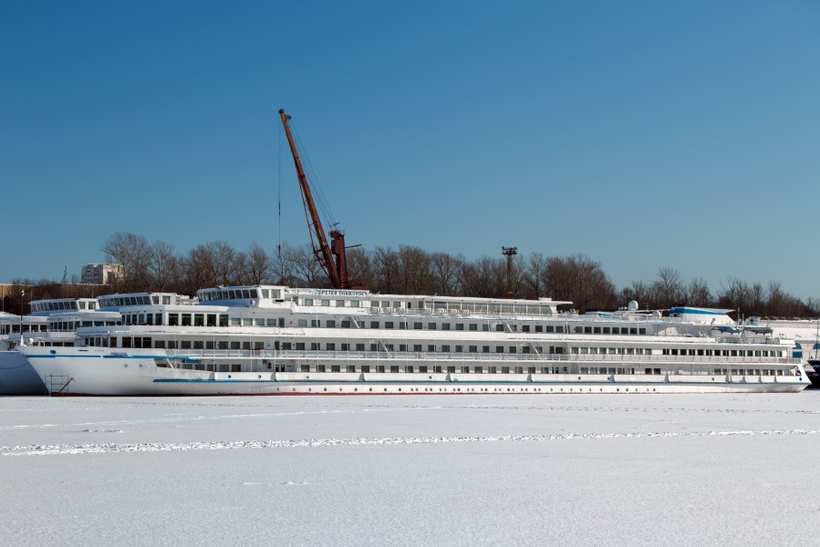 Peter Chaikovsky in Winter at Moscow North River Port Port View 10-feb-2015 01