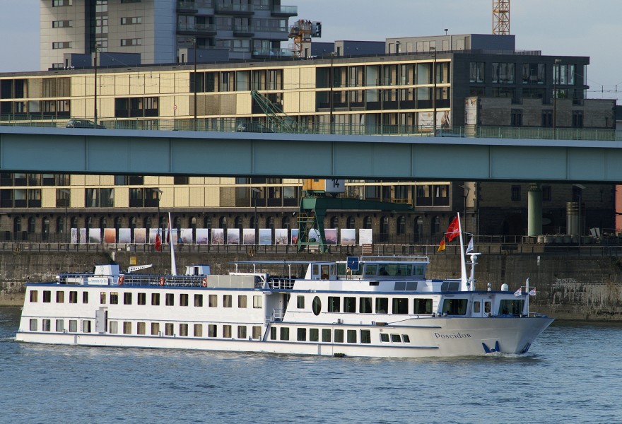 Poseidon (ship, 1979) 010