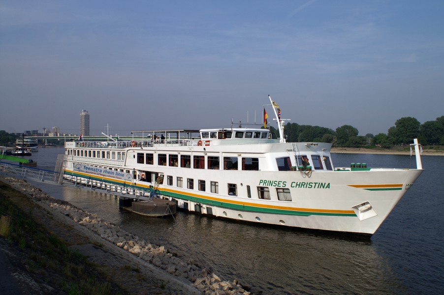 Prinses Christina (ship, 1969) 011
