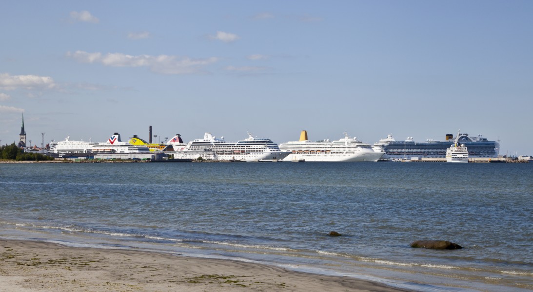 Puerto de Tallin, Estonia, 2012-08-12, DD 01