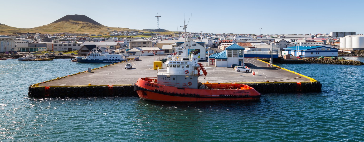 Puerto de Vestmannaeyjar, Heimaey, Islas Vestman, Suðurland, Islandia, 2014-08-17, DD 012