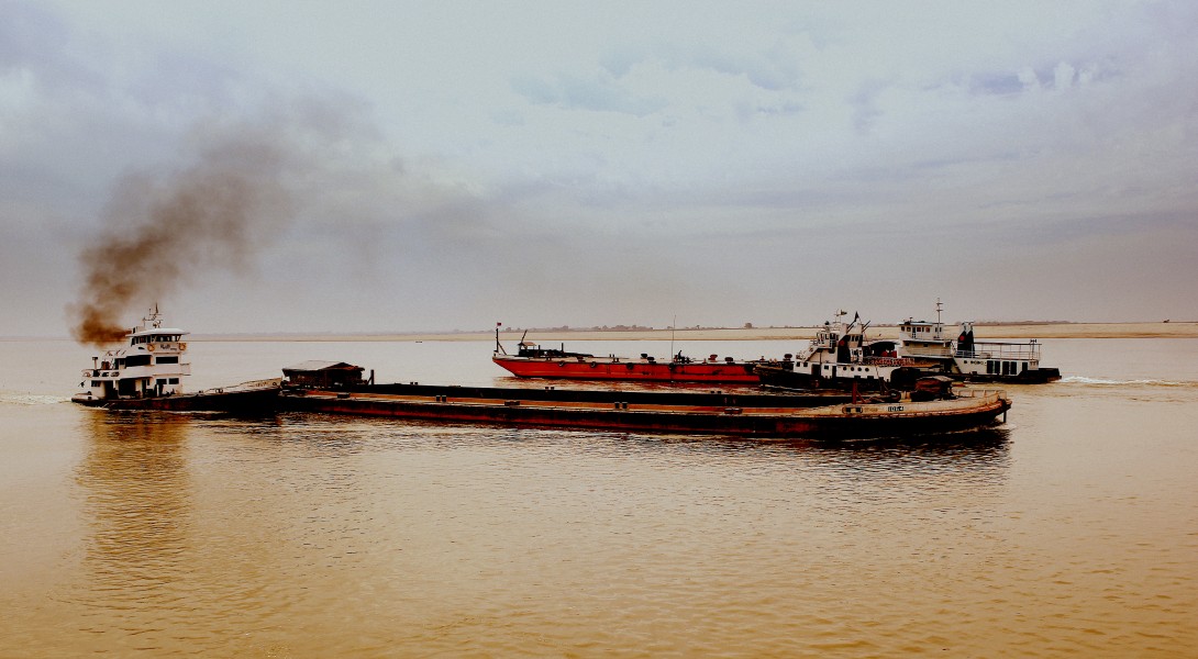 RIVER FERRY JOURNEY FROM BAGAN TO MANDALAY ON THE IRRAWADDY RIVER MYANMAR FEB 2013 (8541262289)