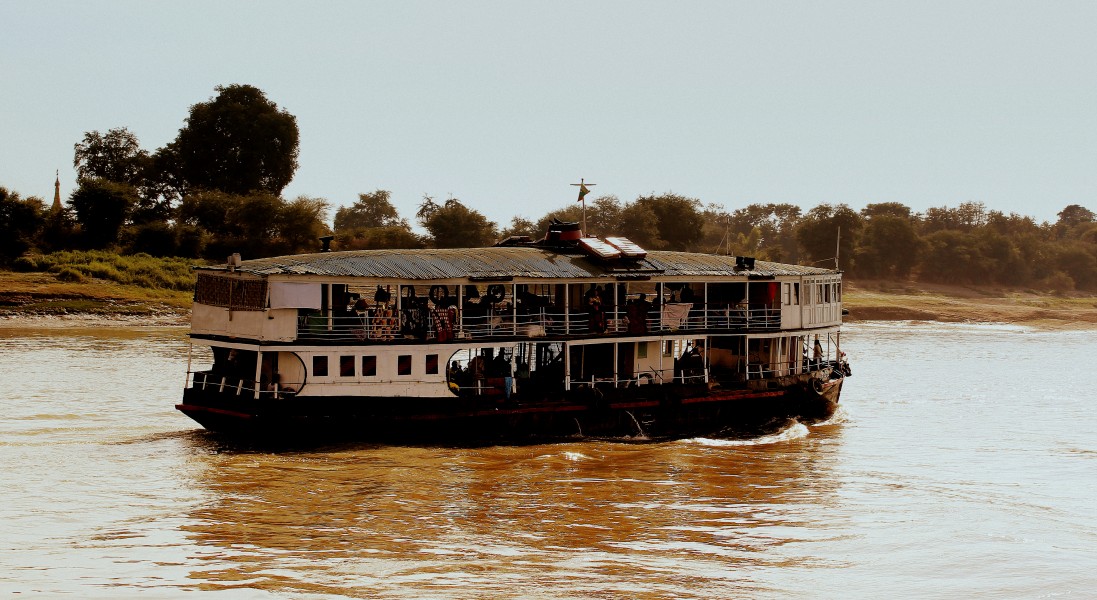 RIVER FERRY JOURNEY FROM BAGAN TO MANDALAY ON THE IRRAWADDY RIVER MYANMAR FEB 2013 (8541279903)