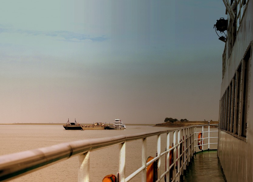 RIVER FERRY JOURNEY FROM BAGAN TO MANDALAY ON THE IRRAWADDY RIVER MYANMAR FEB 2013 (8551526930)