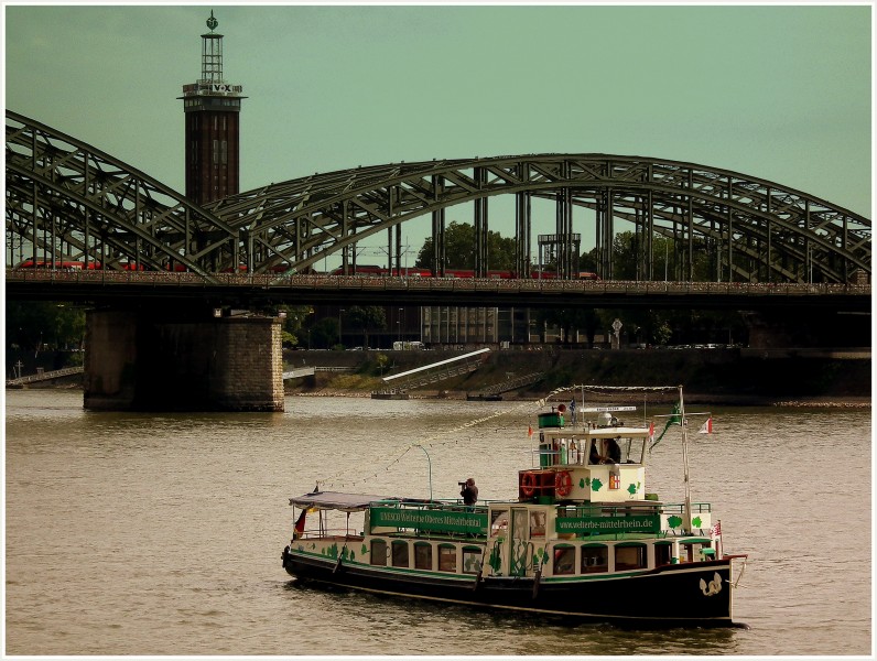 RIVER RHIEN KOLN GERMANY JULY 2012 (7690203764)