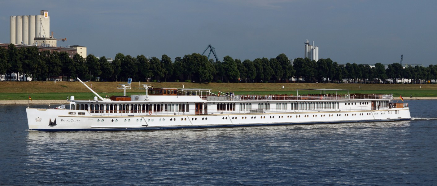 Royal Crown (ship, 1996) 010