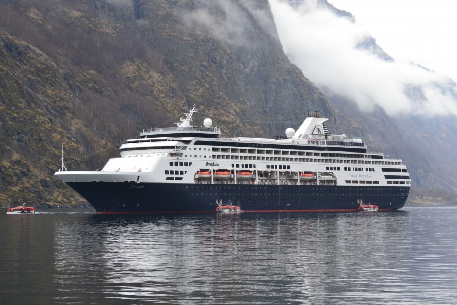 Ryndam near Flåm 4