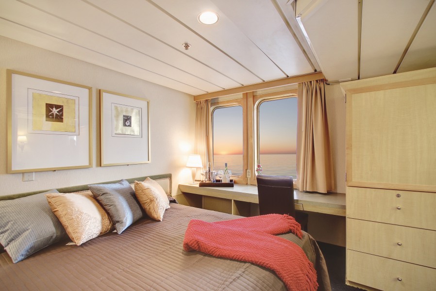 Safari Endeavour - Admiral Stateroom's sunset