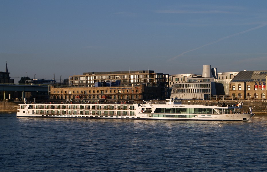 Scenic Ruby (ship, 2009) 015